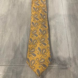 Jos. A. Bank Signature gold paisley tie